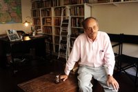 Álvaro Abós